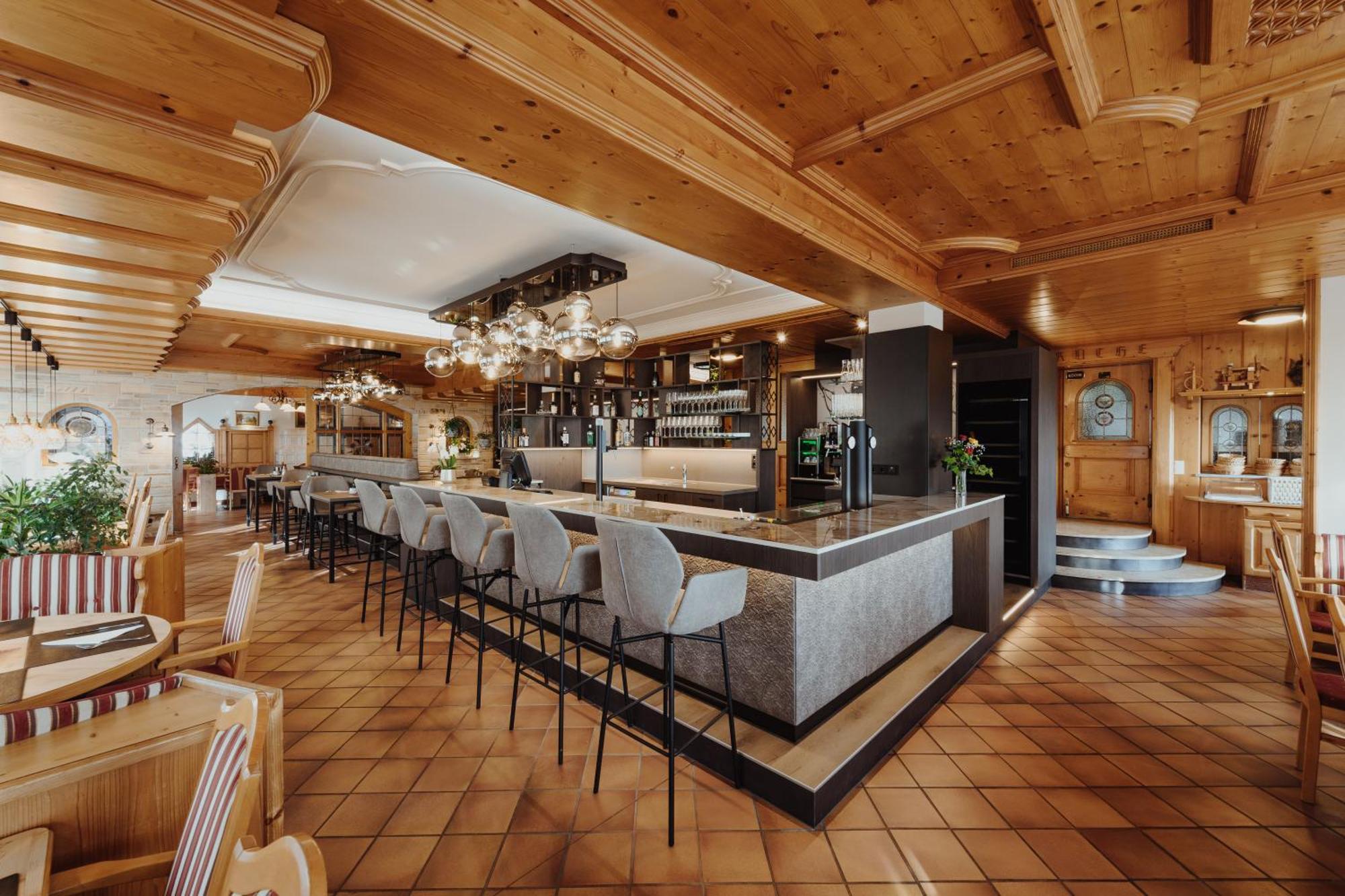 Hotel Irmgard Strass im Attergau エクステリア 写真