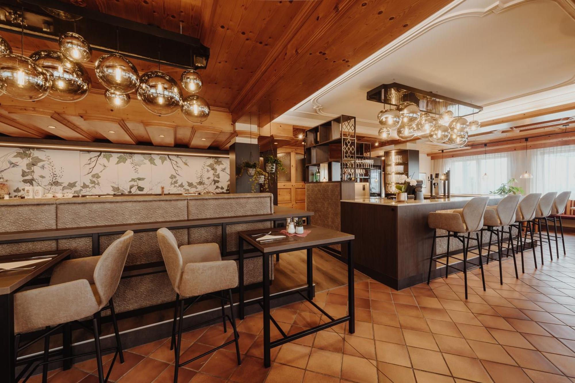 Hotel Irmgard Strass im Attergau エクステリア 写真