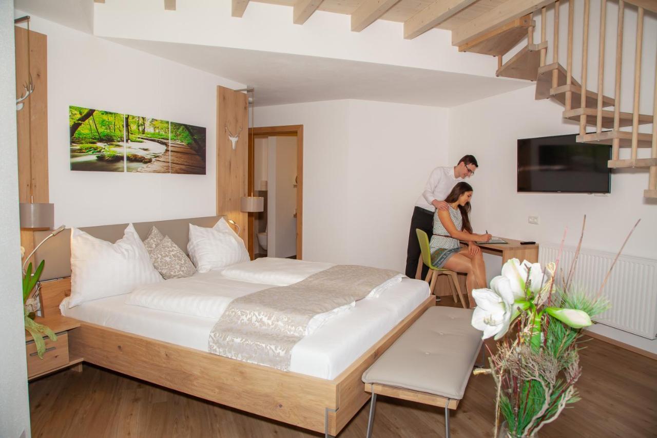 Hotel Irmgard Strass im Attergau エクステリア 写真